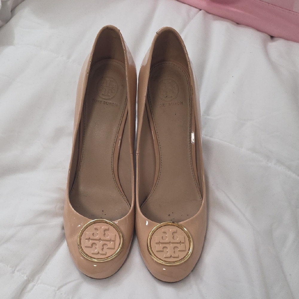 Tory Burch Nude Heels with Gold Accent